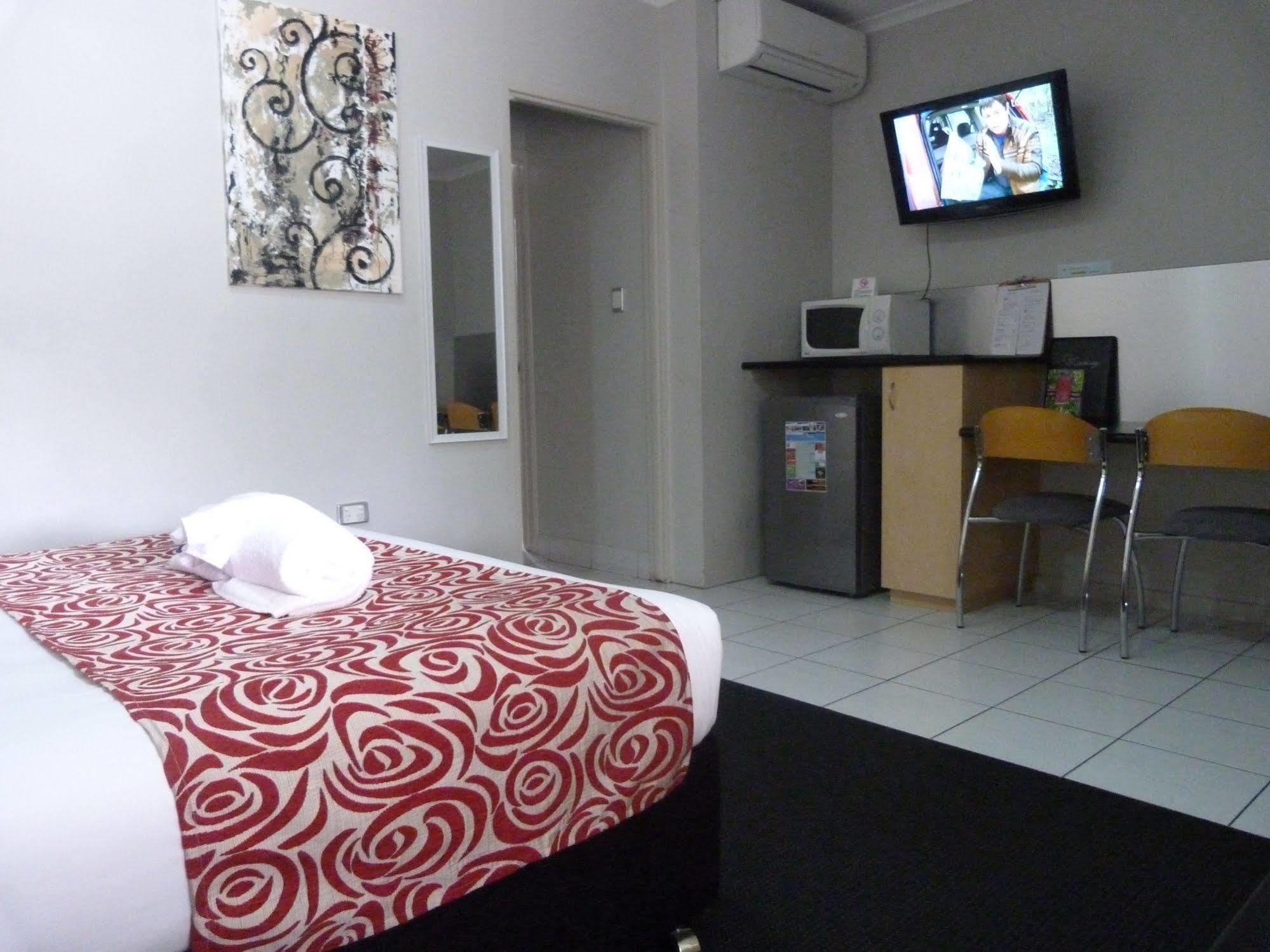 Alara Motor Inn Mackay Esterno foto